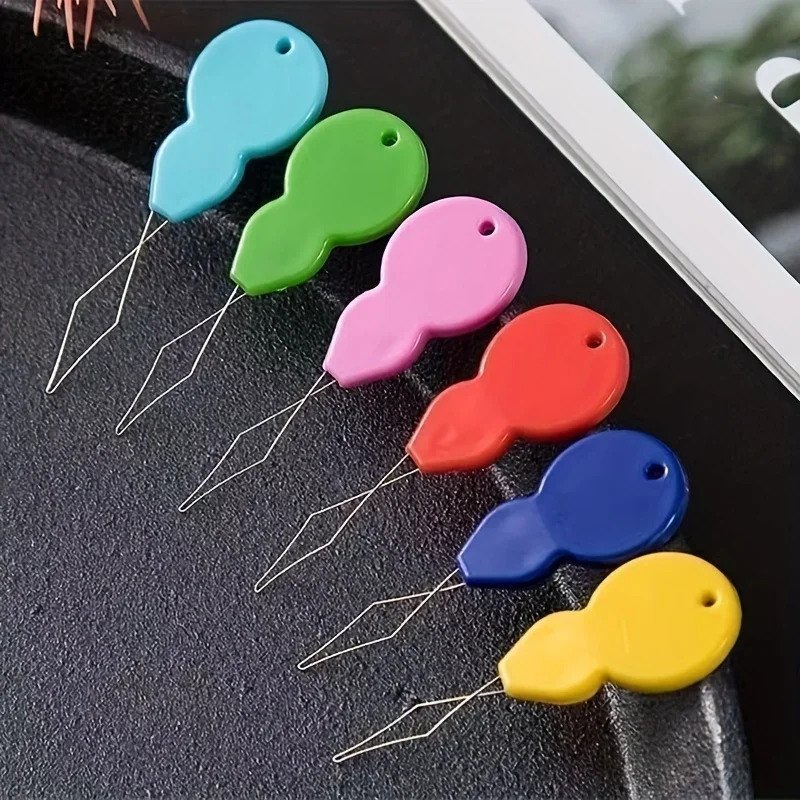 Embroidery Yarns - Aghi in Plastica con Filo -