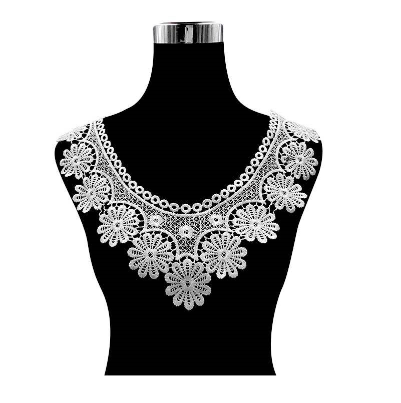Embroidery Web - Colletto in Pizzo Idrosolubile con Ricamo