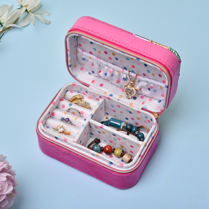 Portagioie portatile ricamato  - Embroidery Moisturizer recensione e prezzo