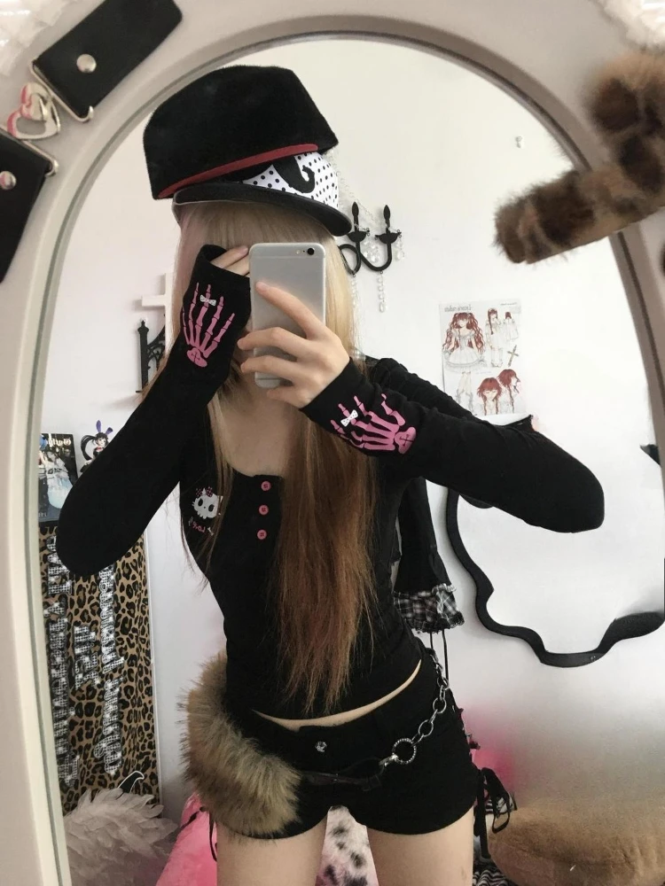 T-Shirt Vintage Y2K con Stampa - Embroidery Fashion recensione e prezzo