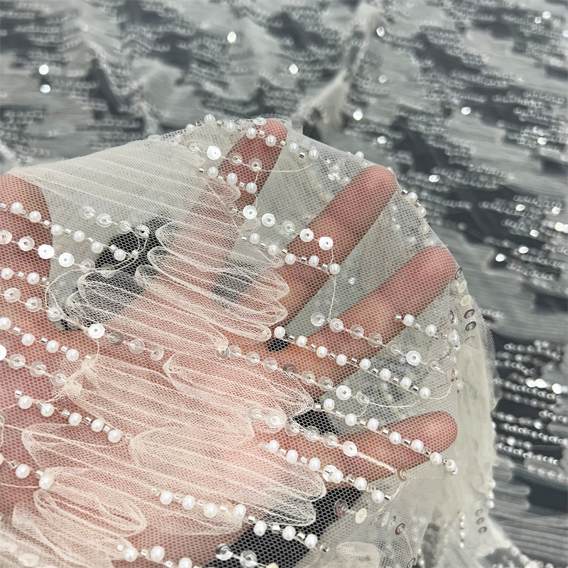 Tessuto di pizzo ricamato con  - Embroidery Wedding recensione e prezzo