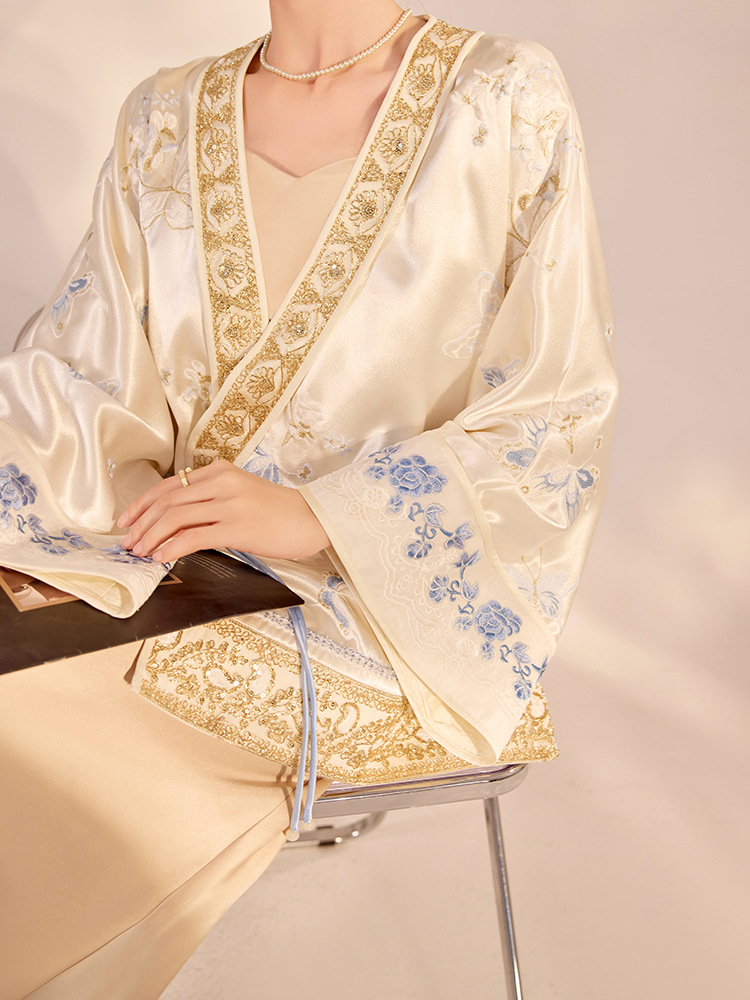 Giacca Larga di Lusso con Rica - Embroidery Fashion recensione e prezzo