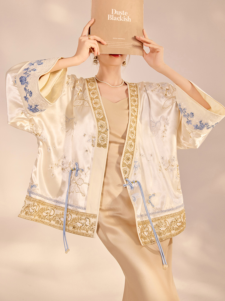 Giacca Larga di Lusso con Rica - Embroidery Fashion recensione e prezzo