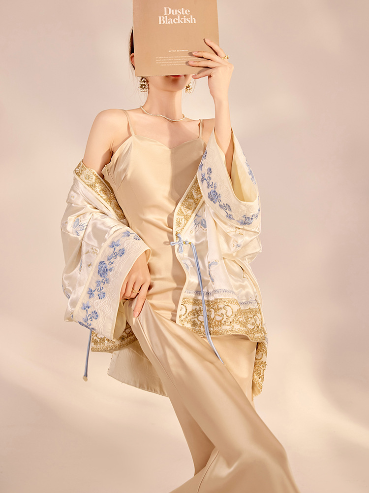 Giacca Larga di Lusso con Rica - Embroidery Fashion recensione e prezzo