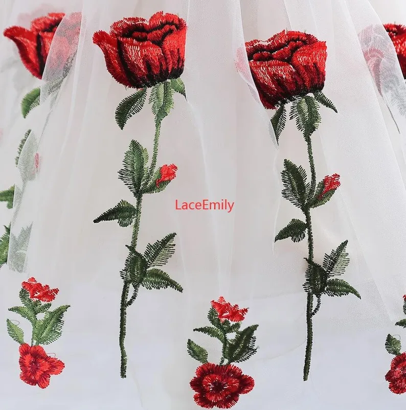 Tessuto di pizzo rosa rossa ri - Embroidery Rose recensione e prezzo