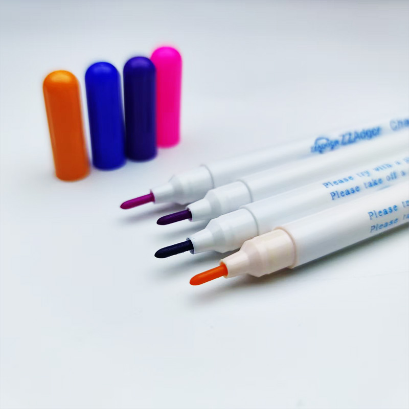 4 Pennarelli per Tessuti, Penn - Embroidery Web recensione e prezzo
